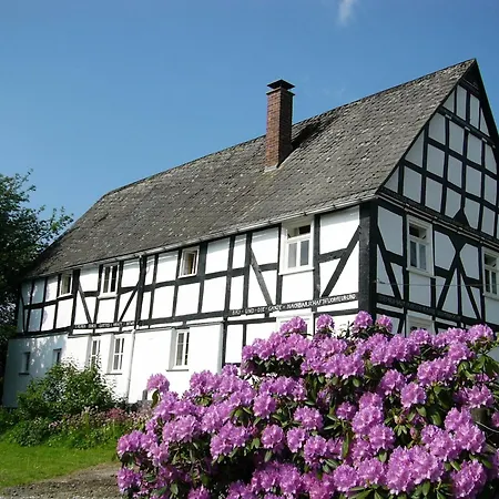 Knochenhaus *
